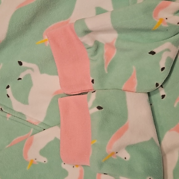 Carter's footed Girls Pajamas. Sz 12 - Picture 6 of 7